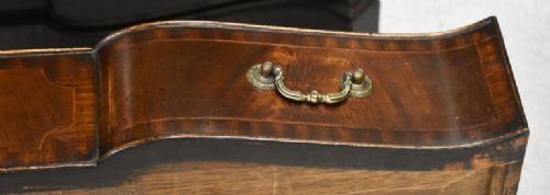 20th Century English Antique Edwardian Flame Mahogany Serpentine Chest