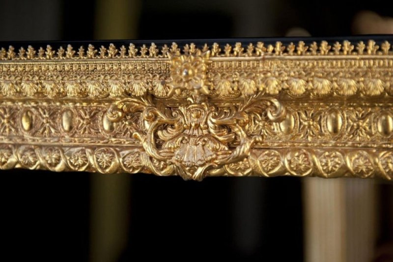 20th Century Italian Hand Painted Porcelain Majolica And Glass Table