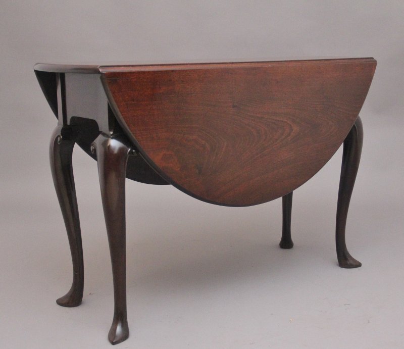 18th Century mahogany drop leaf table
