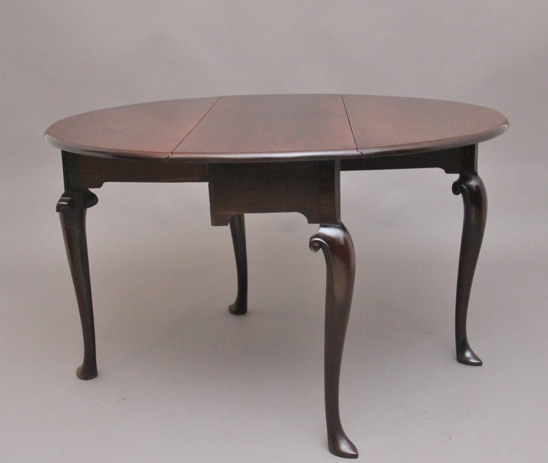 18th Century mahogany drop leaf table