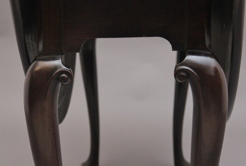 18th Century mahogany drop leaf table