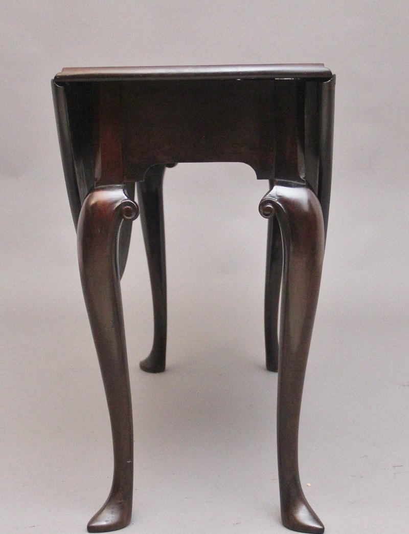 18th Century mahogany drop leaf table