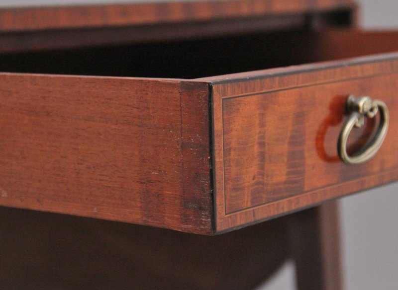 Large early 19th Century inlaid mahogany Pembroke