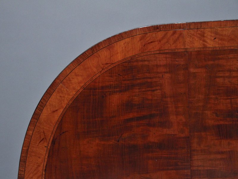 Large early 19th Century inlaid mahogany Pembroke