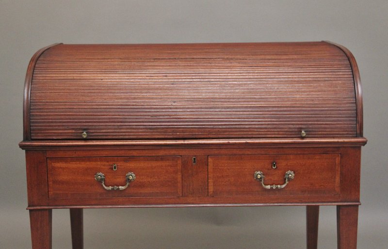 Early 19th Century mahogany tambour desk