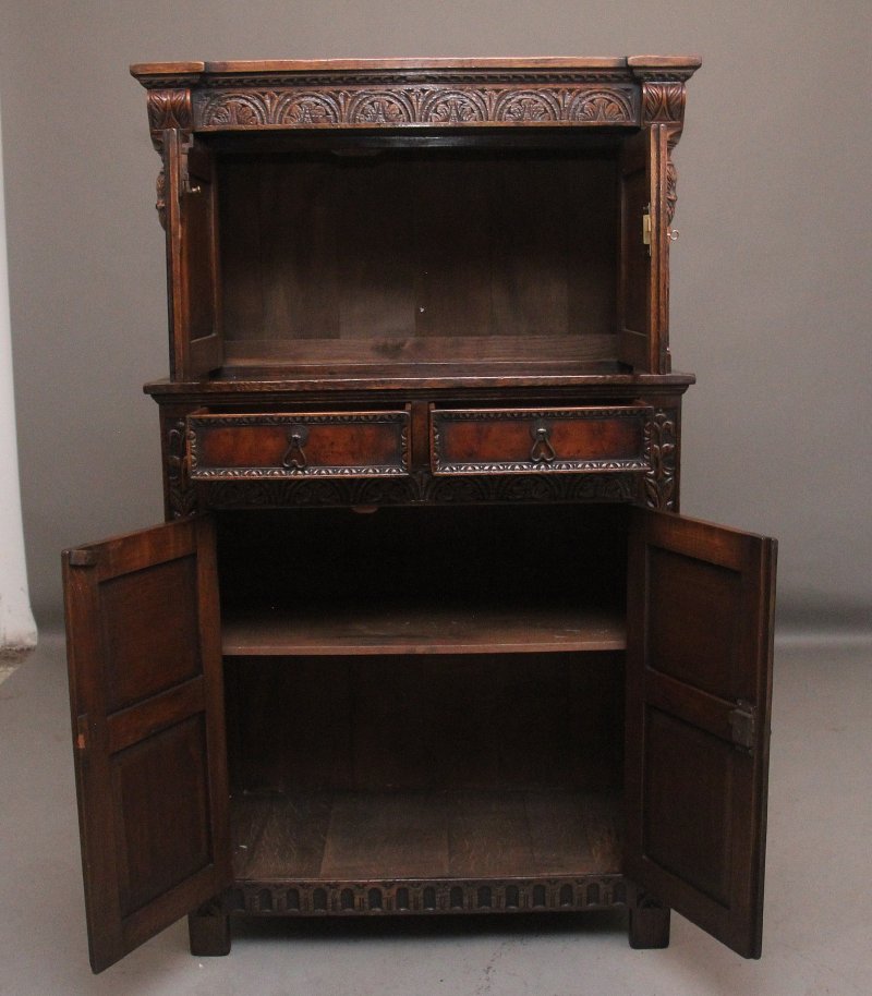 Early 20th Century oak court cupboard