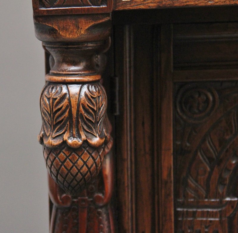 Early 20th Century oak court cupboard