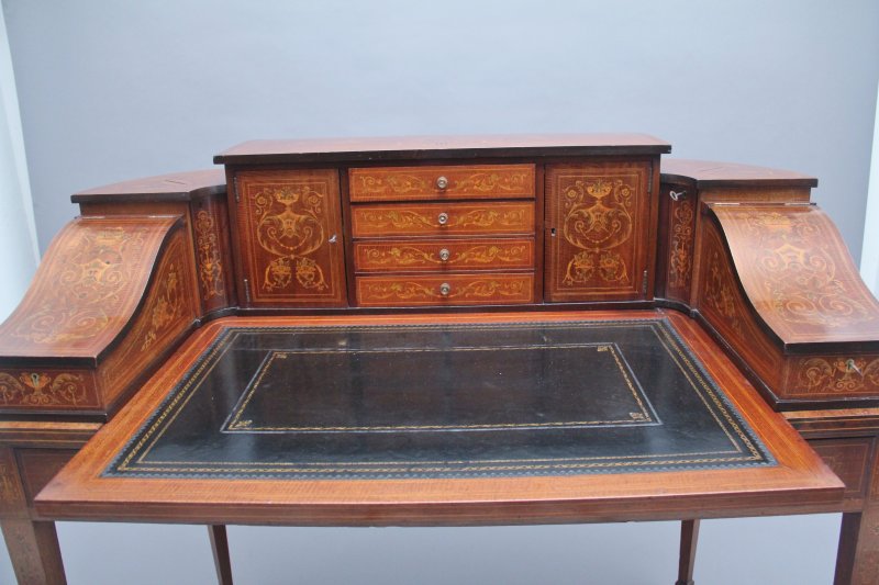 Pair of early 20th Century mahogany Carlton house desk's