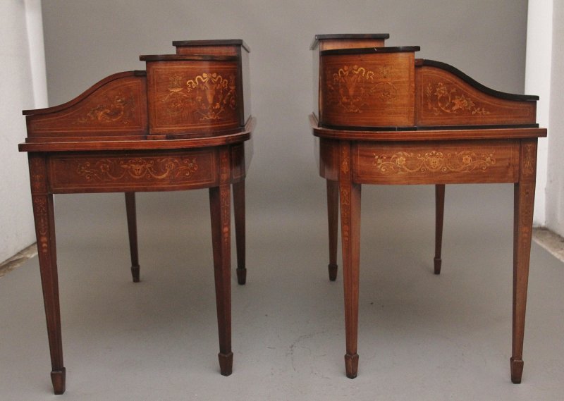 Pair of early 20th Century mahogany Carlton house desk's