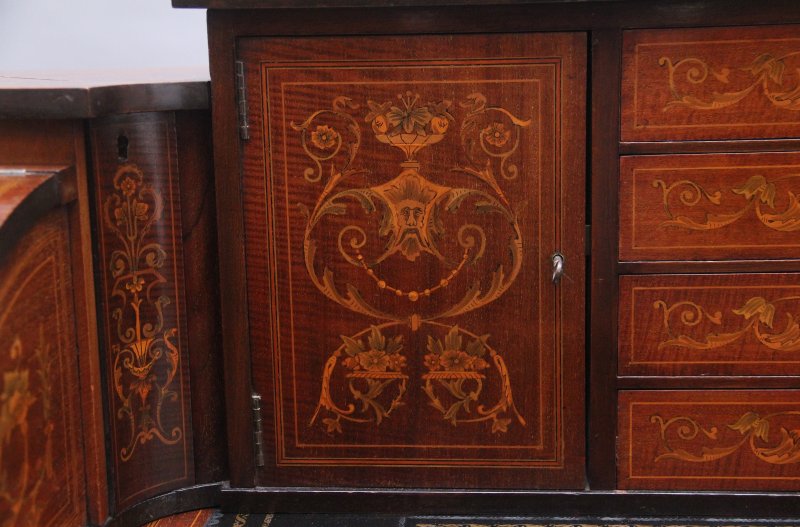 Pair of early 20th Century mahogany Carlton house desk's