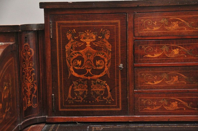 Pair of early 20th Century mahogany Carlton house desk's