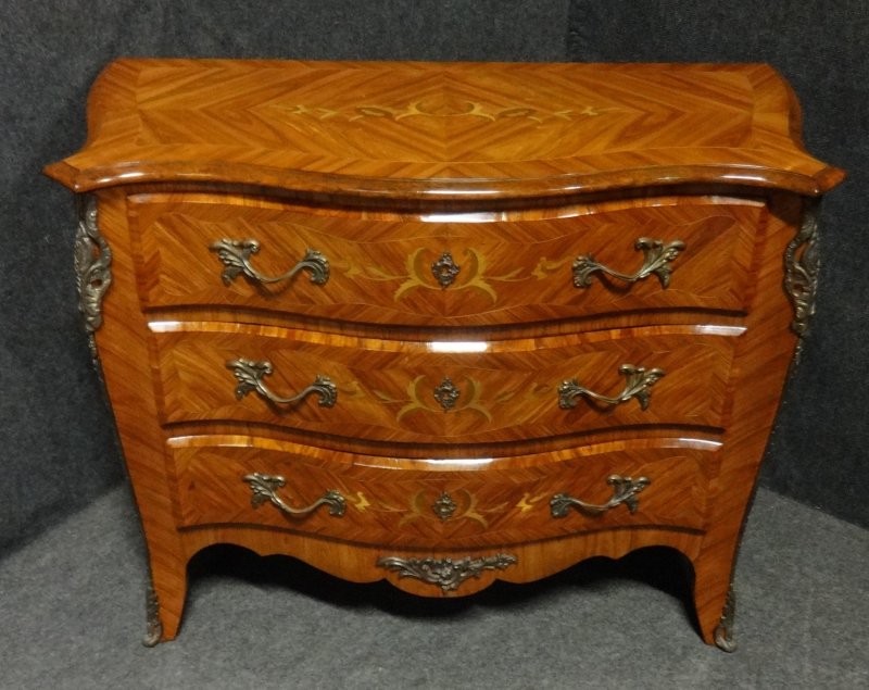 Good French Kingwood And Marquetry Commode Chest Of Drawers