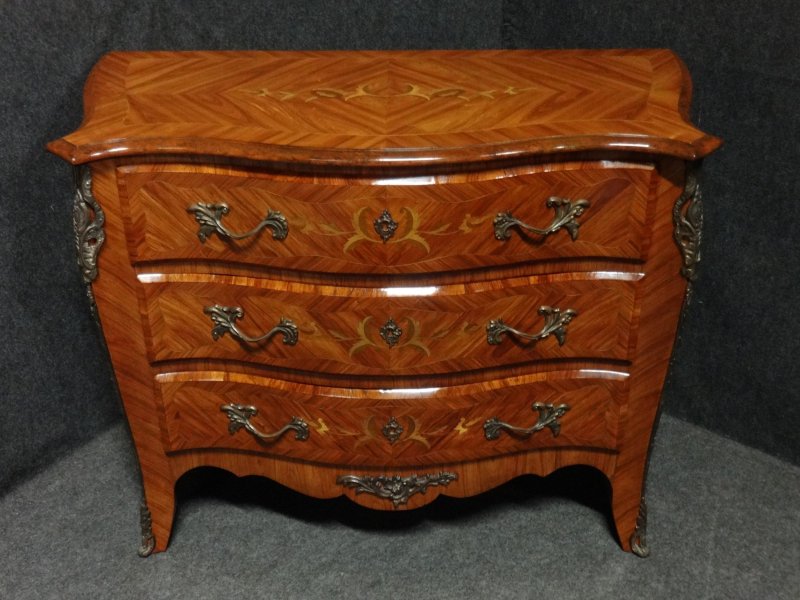 Good French Kingwood And Marquetry Commode Chest Of Drawers