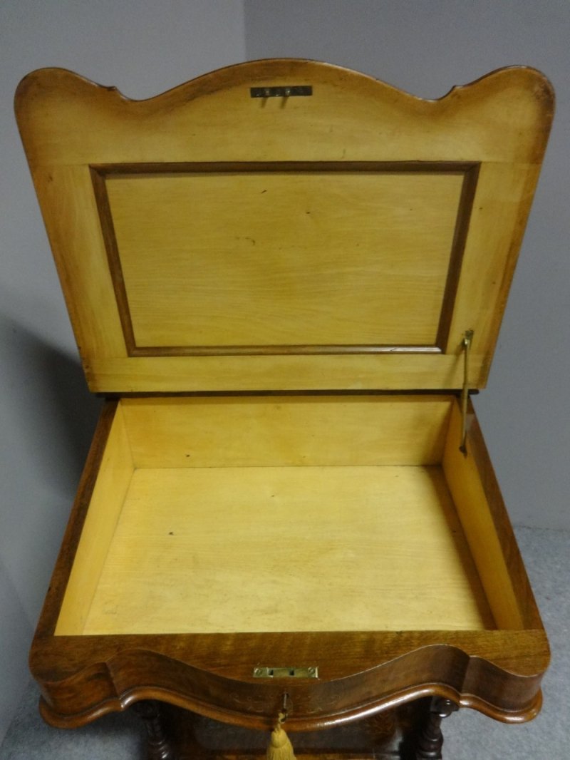 Top Quality Inlaid Burr Walnut Davenport Desk