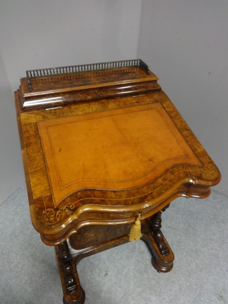 Top Quality Inlaid Burr Walnut Davenport Desk
