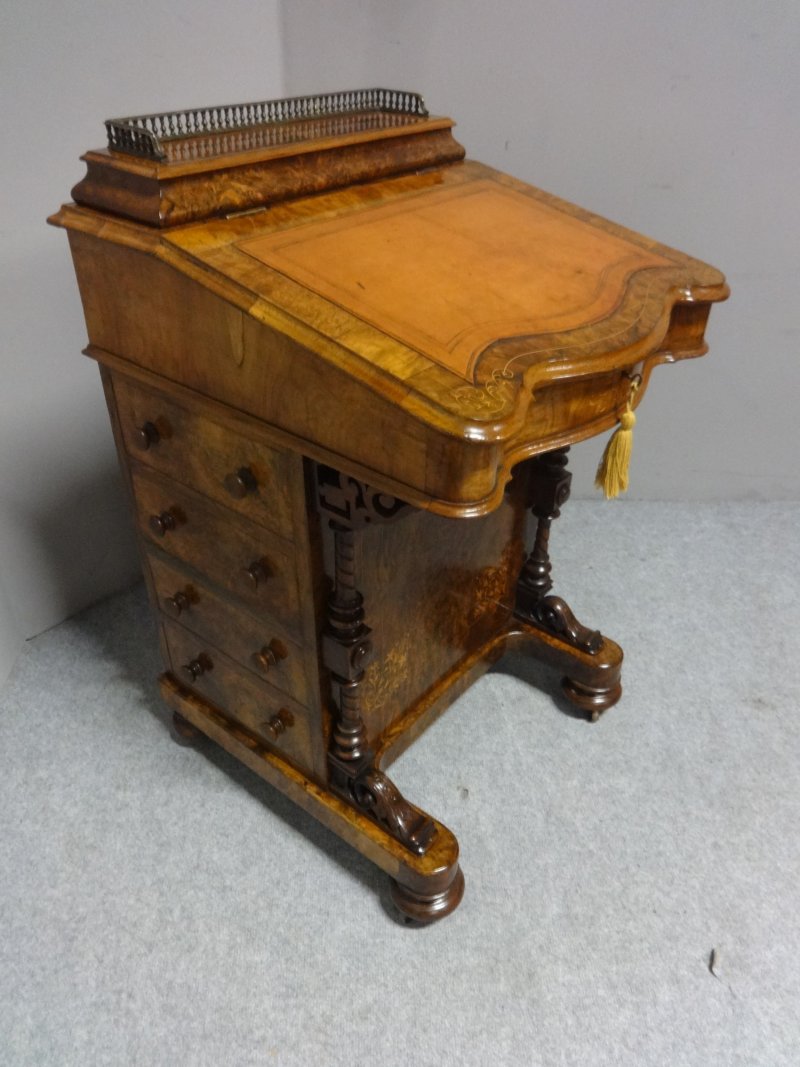 Top Quality Inlaid Burr Walnut Davenport Desk