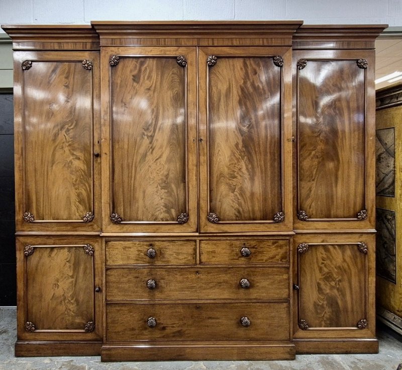 Georgian mahogany breakfront wardrobe