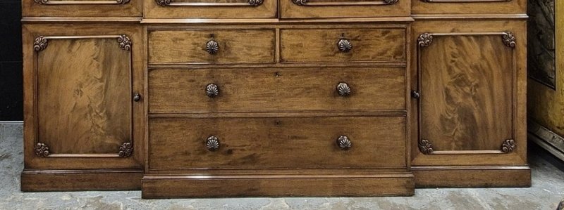 Georgian mahogany breakfront wardrobe