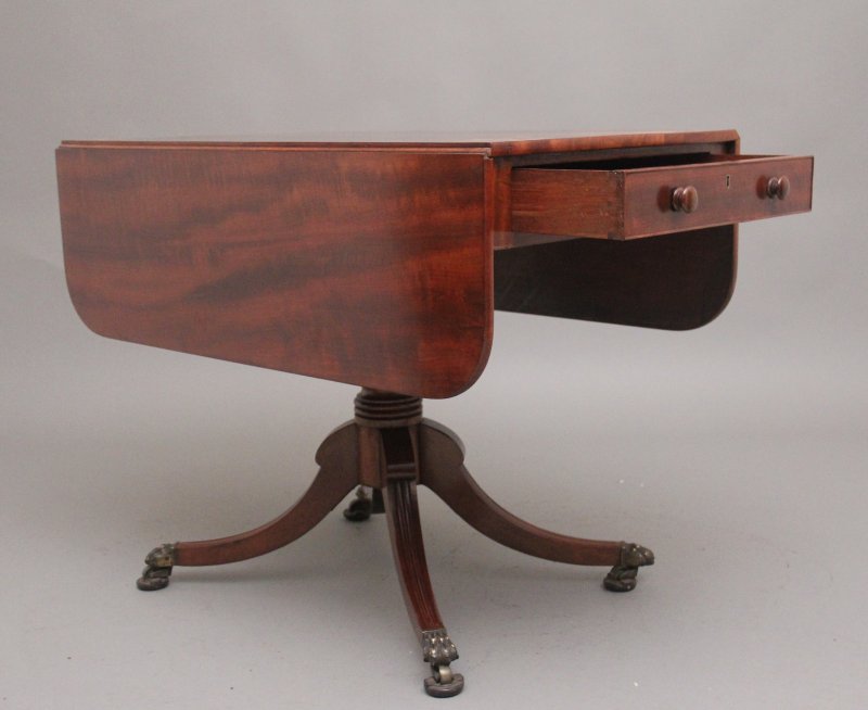19th Century mahogany Pembroke table