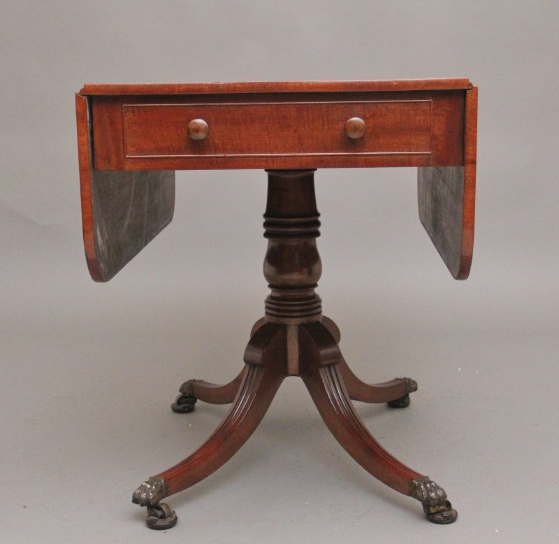 19th Century mahogany Pembroke table