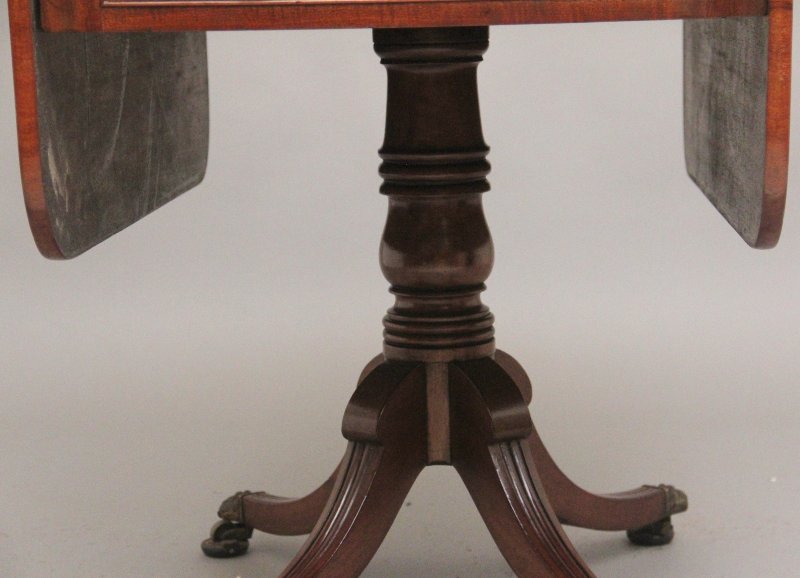 19th Century mahogany Pembroke table