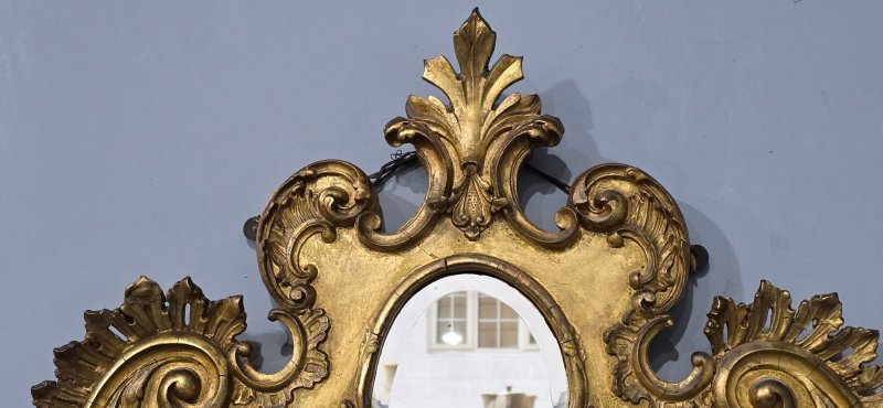 Excellent Gilt Girondelle Wall Mirror