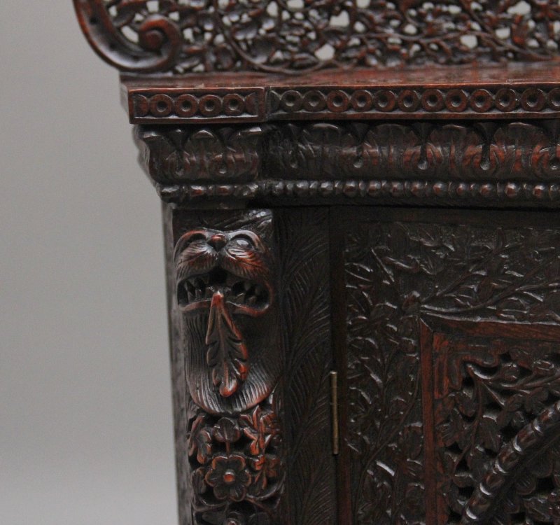 A superb quality 19th Century Anglo-Indian cabinet