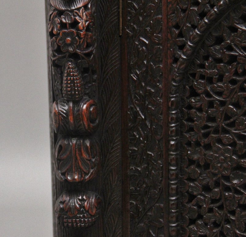 A superb quality 19th Century Anglo-Indian cabinet