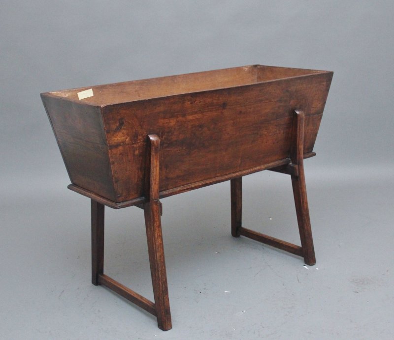 18th Century oak dough bin