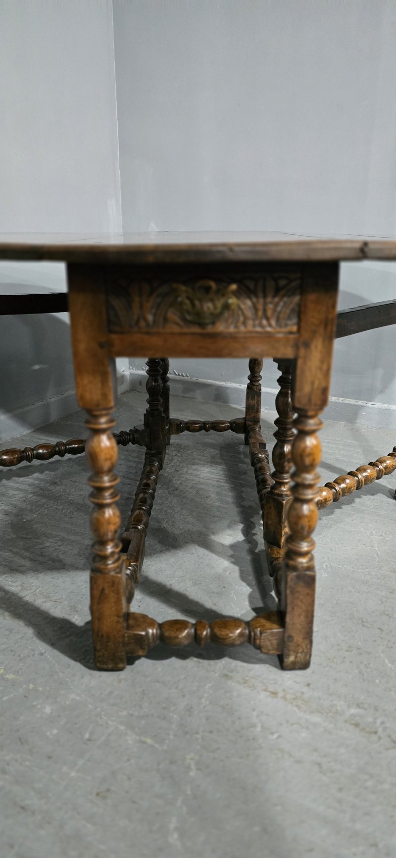 Super C18th Oak Dropleaf Dining Table