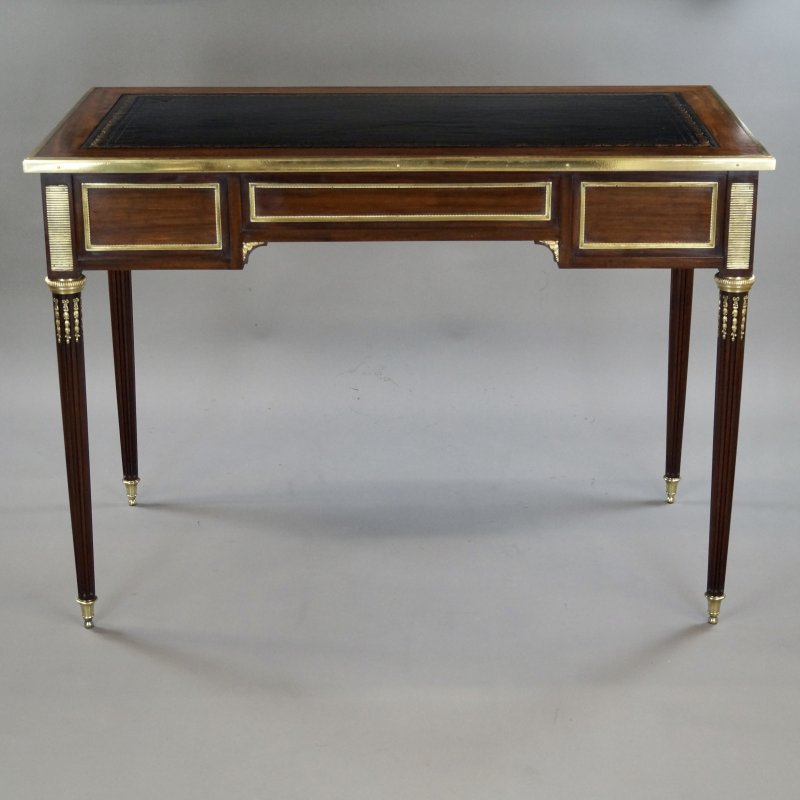 A Fine English Bureau Plat