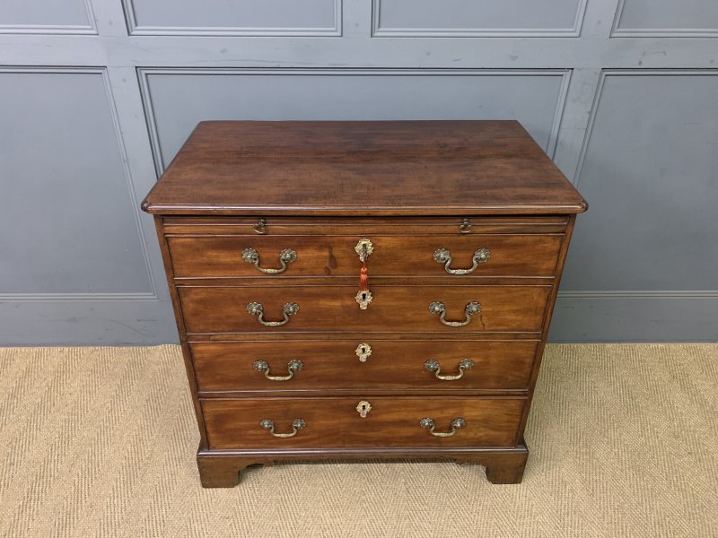 George III Mahogany Bachelors Chest of Drawers