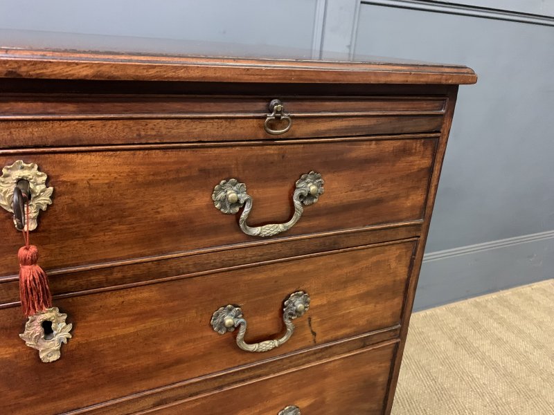George III Mahogany Bachelors Chest of Drawers