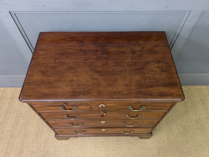 George III Mahogany Bachelors Chest of Drawers