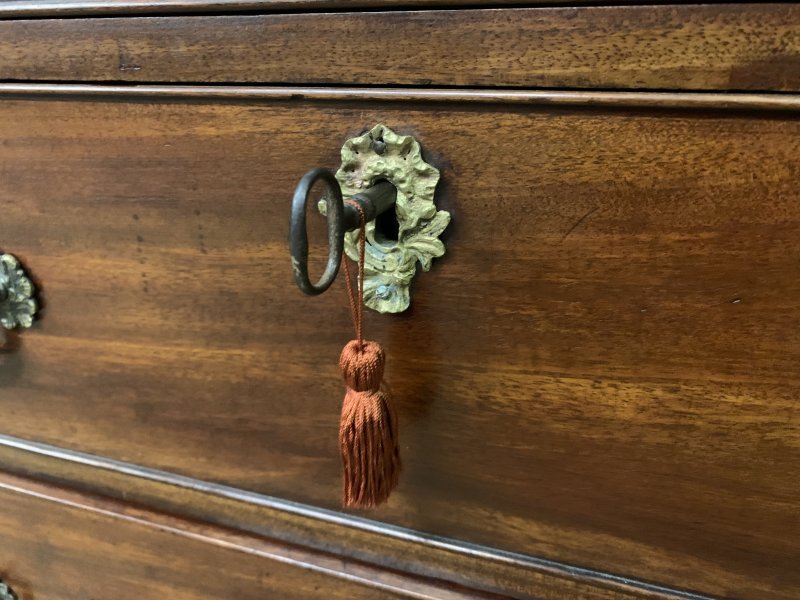 George III Mahogany Bachelors Chest of Drawers