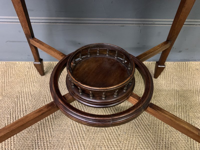 Pretty Inlaid Mahogany Table