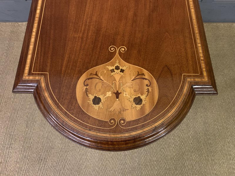 Pretty Inlaid Mahogany Table