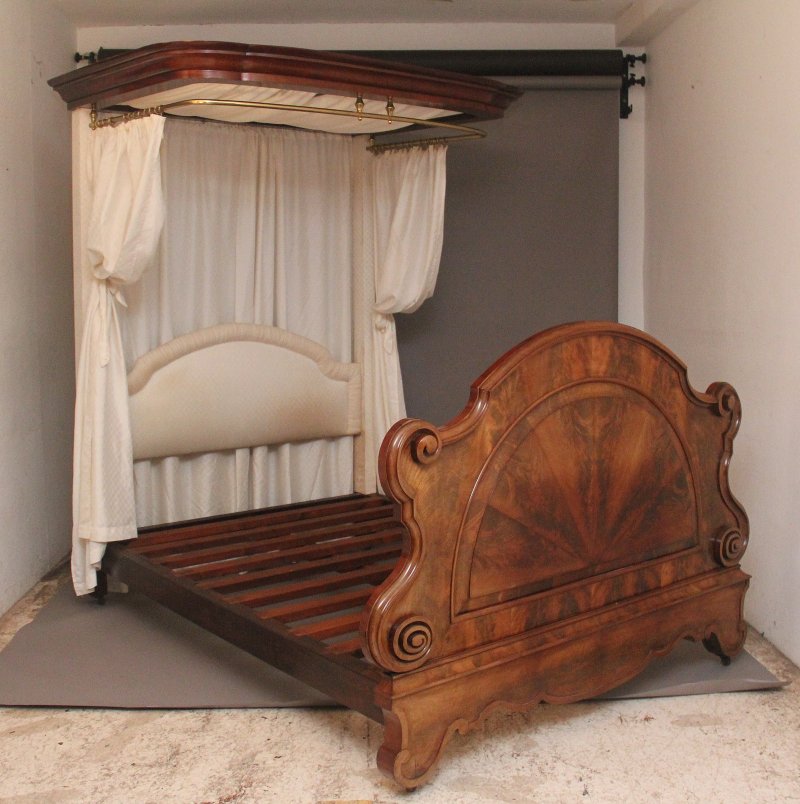 19th Century mahogany half taster bed