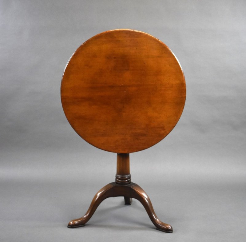 George III Mahogany Snap Top Circular Tripod Table