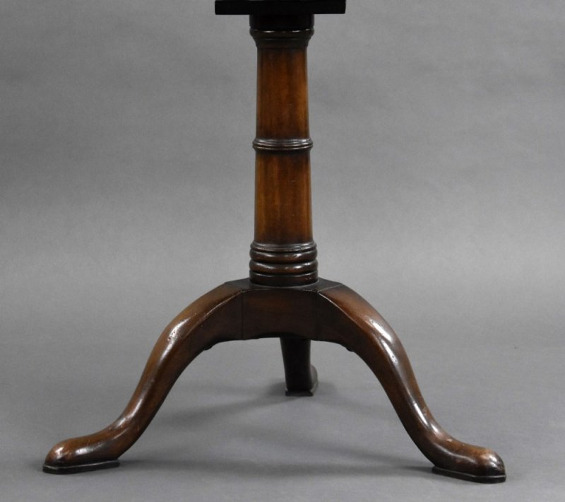 George III Mahogany Snap Top Circular Tripod Table