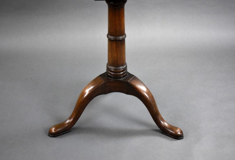 George III Mahogany Snap Top Circular Tripod Table