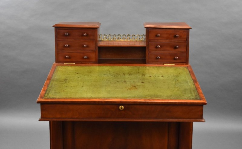 Large William IV Mahogany Davenport