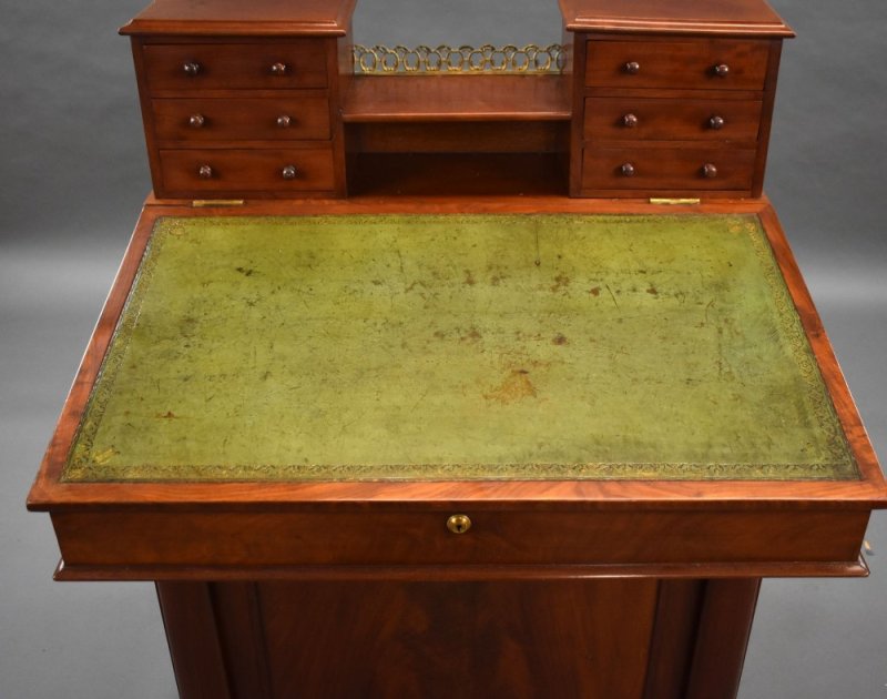 Large William IV Mahogany Davenport