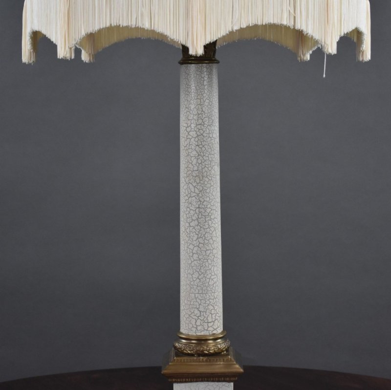 Empire Style Single Lamp With Lamp Shade