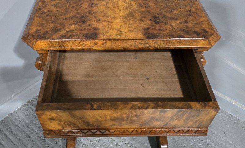 Superb Burr Walnut Console Hall Table