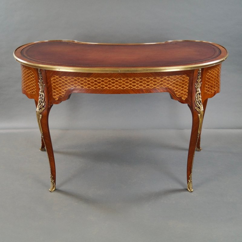 An Attractive French Kidney Shape Desk.