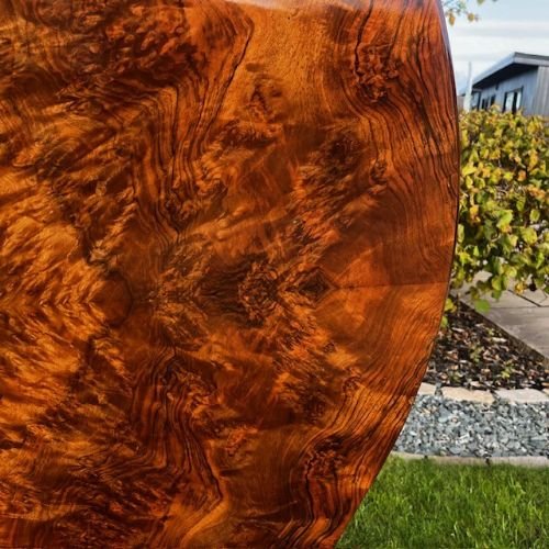 A Fine Quality Victorian Period Burr Walnut Antique Dining Table