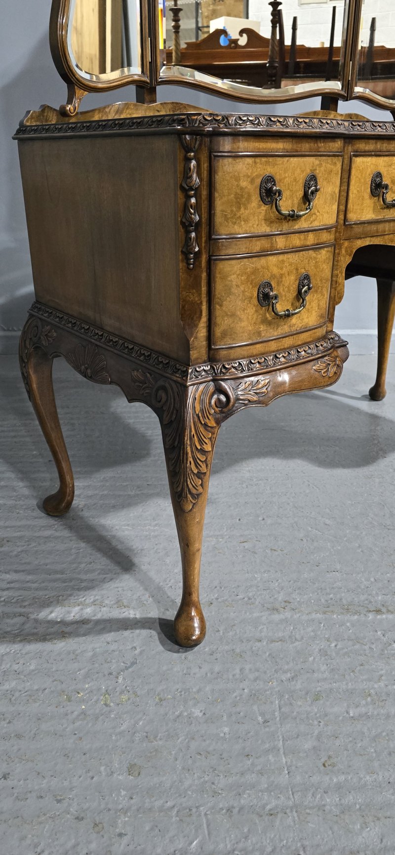Stunning Queen Anne  Burr Walnut Dressing Table