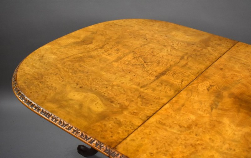 1930s Queen Anne Style Walnut Dining Suite