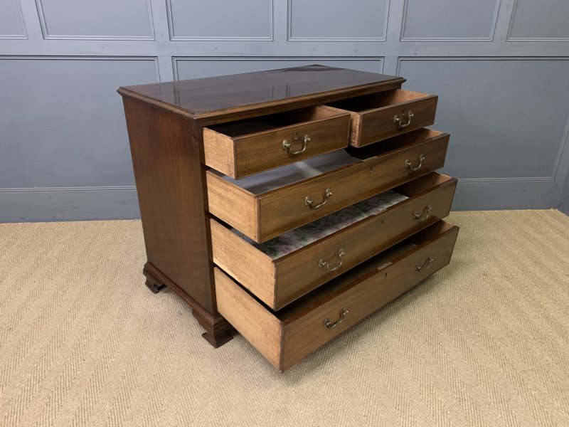 George III Mahogany Chest of Drawers